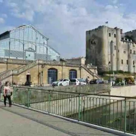 Le Jardin Niortais - Hyper Centre- Proche Gare - Paisible - Grand Jardin Prive, Wifi Hd -Netflix Lejlighed Eksteriør billede